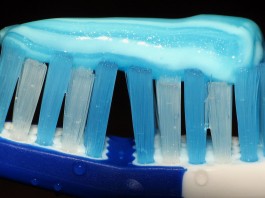 7 Causas de la mala higiene bucal mal aliento