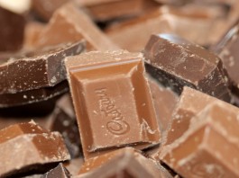 Las 6 mayores mentiras sobre el acné (I) chocolate