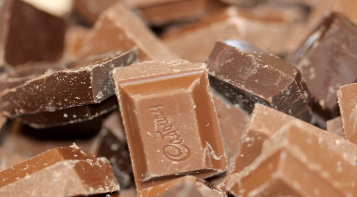 Las 6 mayores mentiras sobre el acné (I) chocolate