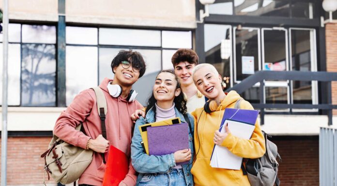 ¿Cómo dar una buena impresión? | 10 claves para conocer gente Cómo dar una buena impresión