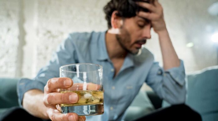 Cómo cuidar a una persona borracha | Consejos que salvan vidas cómo cuidar a una persona borracha