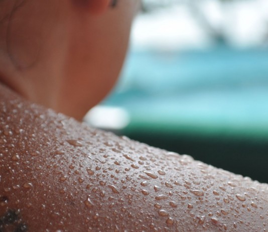 ¿Qué es la transpiración excesiva? transpiración excesiva