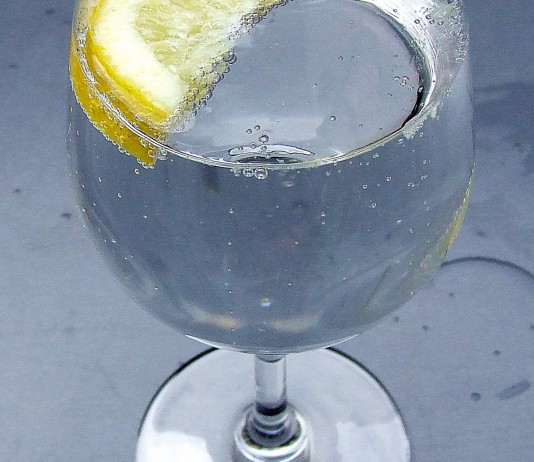 5 razones saludables para beber agua con gas 5 razones saludables para beber agua con gas