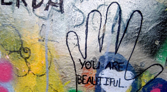 Los 4 pasos para empezar a pensar de manera saludable sobre ti mismo Los 4 pasos para empezar a pensar de manera saludable sobre ti mismo