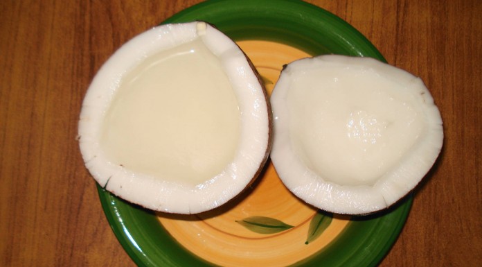 8 beneficios del agua de coco que tal vez no conocías 8 beneficios del agua de coco que tal vez no conocías