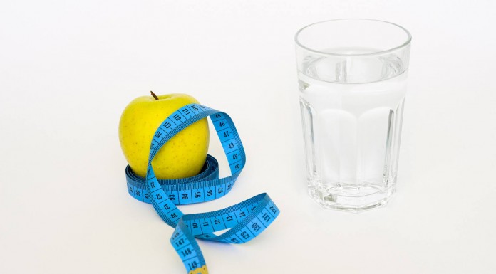 Un vaso de agua antes de cada comida puede ayudar a perder peso Un vaso de agua antes de cada comida puede ayudar a perder peso