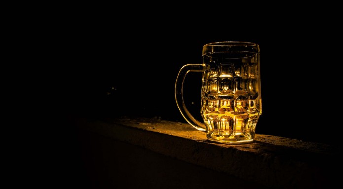 7 síntomas que indican que existe un problema de alcoholismo 7 síntomas que indican que existe un problema de alcoholismo
