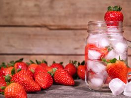 Agua de fresas para desintoxicar el organismo: ¡Deliciosa! Agua de fresas para desintoxicar el organismo ¡Deliciosa!