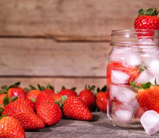 Agua de fresas para desintoxicar el organismo: ¡Deliciosa! Agua de fresas para desintoxicar el organismo ¡Deliciosa!