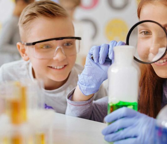 La Importancia de enseñar Ciencia en las Escuelas La Importancia de enseñar Ciencia en las Escuelas