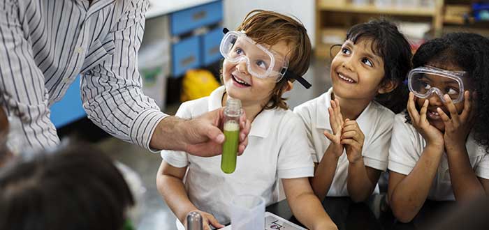La Importancia de enseñar Ciencia en las Escuelas. 2