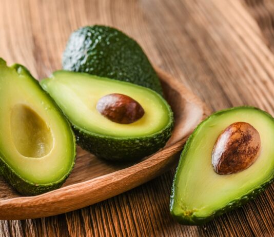 Beneficios del aguacate | Una fruta versátil y nutritiva Beneficios del aguacate | Una fruta versátil y nutritiva