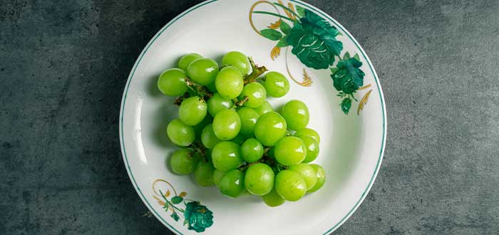 beneficios de comer uvas
