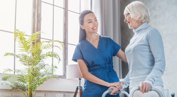 Ayuda a domicilio y cuidado de ancianos: por qué recurrir a ellos Ayuda a domicilio y cuidado de ancianos