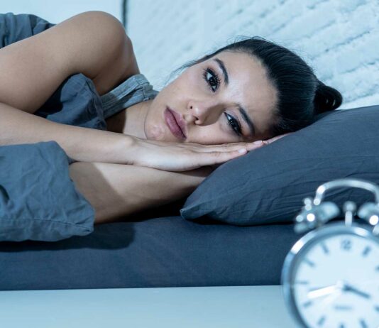 Factores de tu vida cotidiana que pueden desarrollar insomnio