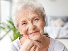 Teleasistencia para personas mayores: lo que debes saber teleasistencia para personas mayores