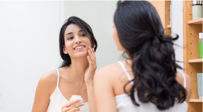 Tips para cuidar tu piel si te maquillas