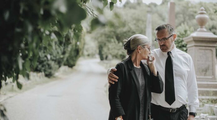 El duelo tras un fallecimiento: etapas y cómo superarlo el duelo tras un fallecimiento