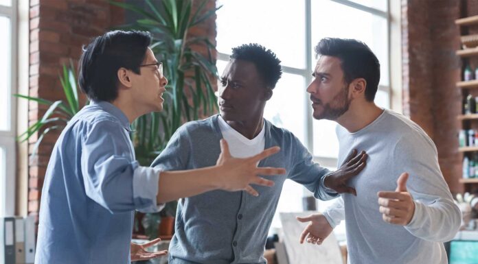 10 Situaciones que pueden romper una amistad | Cómo cuidarla terminar una amistad