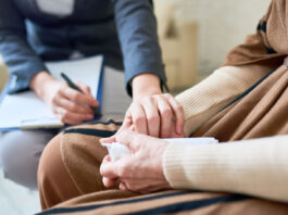 Mejora tu vida interpersonal: descubre cómo la terapia emocional puede ayudarte cómo la terapia emocional puede ayudarte