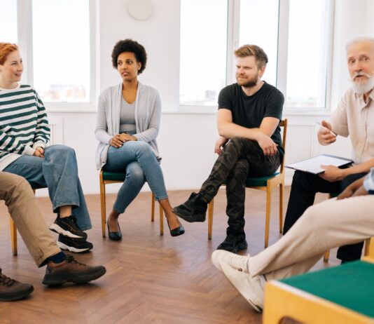 ¿Cómo tratar a una persona con problemas mentales? | Mucho amor y paciencia ¿Cómo tratar a una persona con problemas mentales?