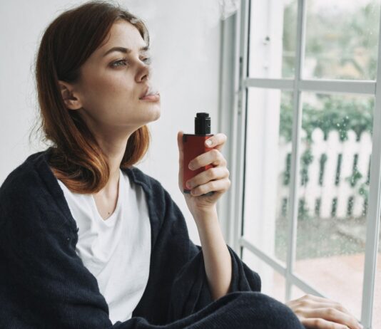 Ventajas y desventajas de los vapeadores | Todo lo que debes saber Ventajas y desventajas de los vapeadores